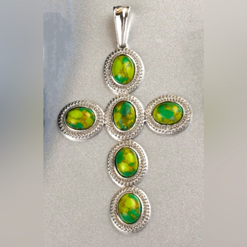 NWT Genuine Mojave Green Turquoise